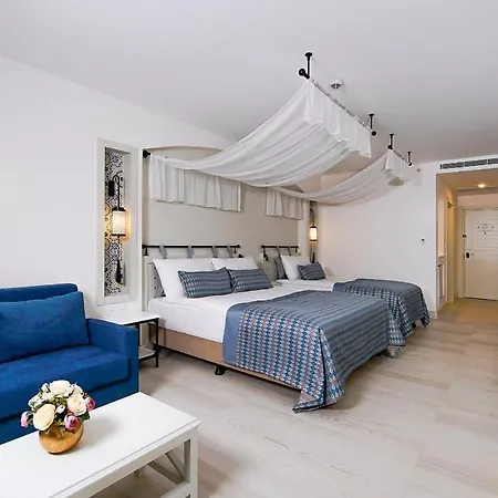 Hotel Limak Cyprus Deluxe Resort & Spa & Beach Club & Casino 5*
